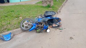 COLISIONARON UNA MOTO Y UN UTILITARIO