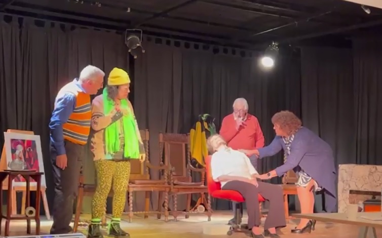 EL GRUPO DE TEATRO GANÓ LA REGIONAL Y LLEGÓ A LA FINAL DE LOS JUEGOS